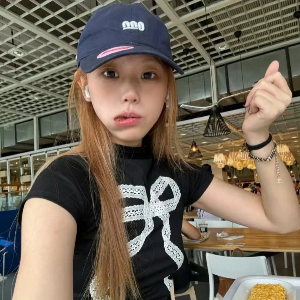 女孩，女孩Ⅱ:公寓与爱情